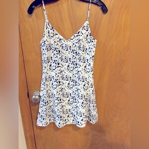 Stylish Women's Spaghetti Strap Top - Black and White